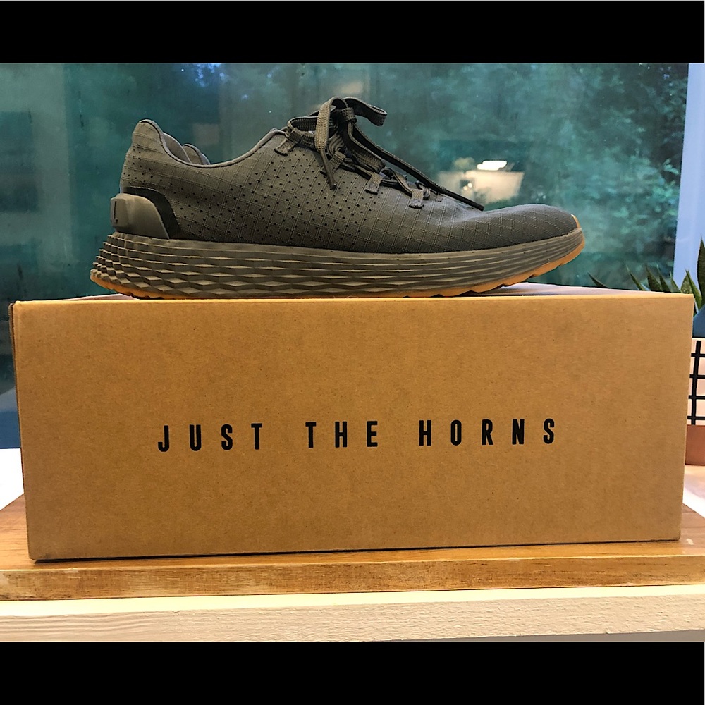 8.5 NOBULL DARK GREY RIPSTOP RUNNER (WOMEN'S)